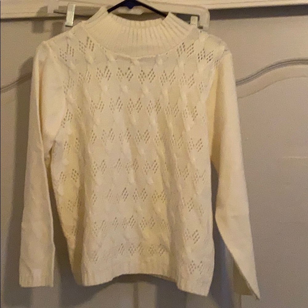 BFA Classic soft light sweater